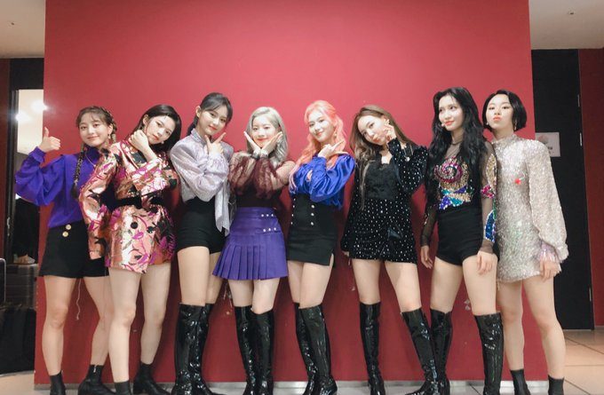 TWICE  Integrantes não conseguem segurar o choro depois de Mina ser  afastada por problemas de ansiedade – TRAMAMOS