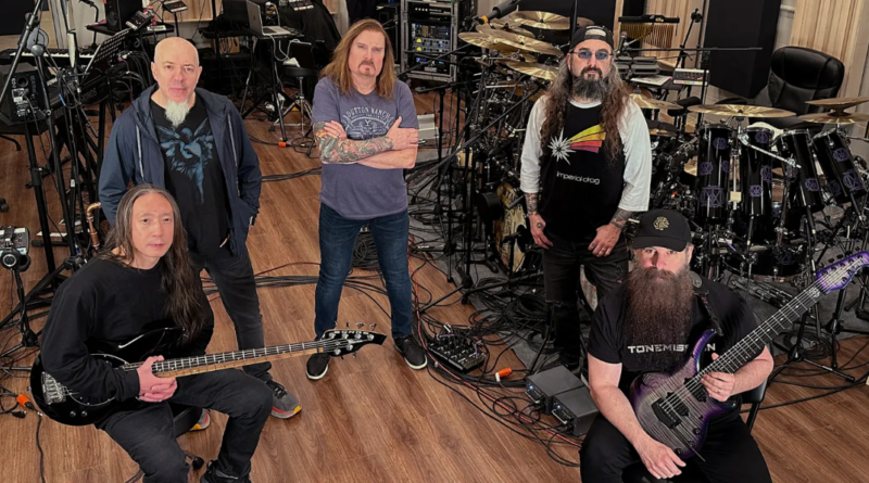 Dream Theater traz turnê que celebra 40 anos de história ao Brasil em dezembro
