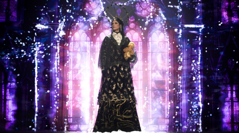 Laura Pausini inaugura turnê mundial com estreia esgotada, colaborações únicas e uma produção de alto nível