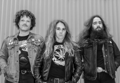 Pioneiro do stoner doom, Acid King volta ao Brasil em 2027