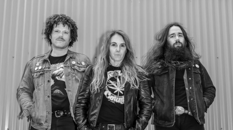 Pioneiro do stoner doom, Acid King volta ao Brasil em 2027
